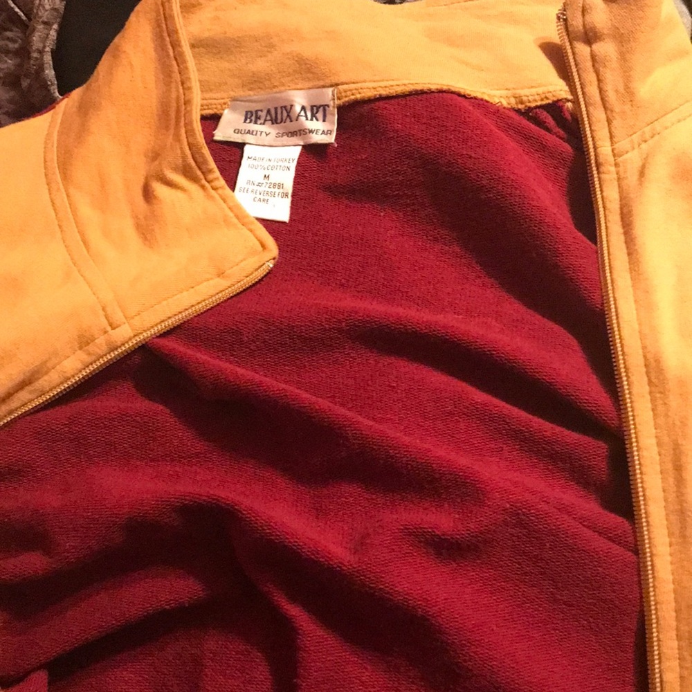 It’s sportswear for boys never been worn